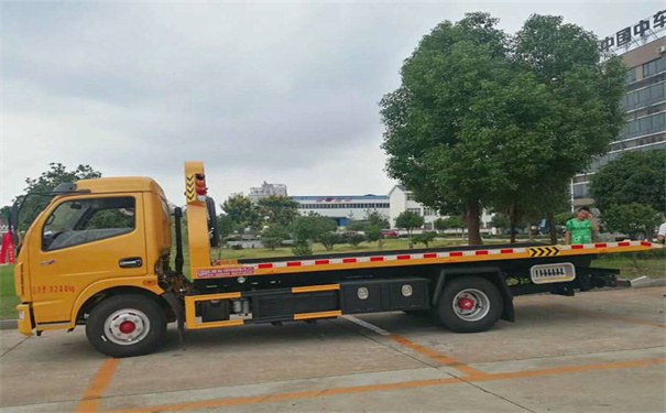 固原定远24小时拖车救援电话号码，定远道路救援公司怎么收费的
